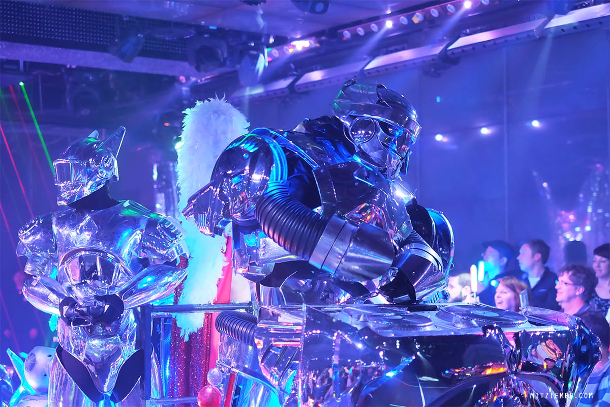 Robot Restaurant, Tokyo
