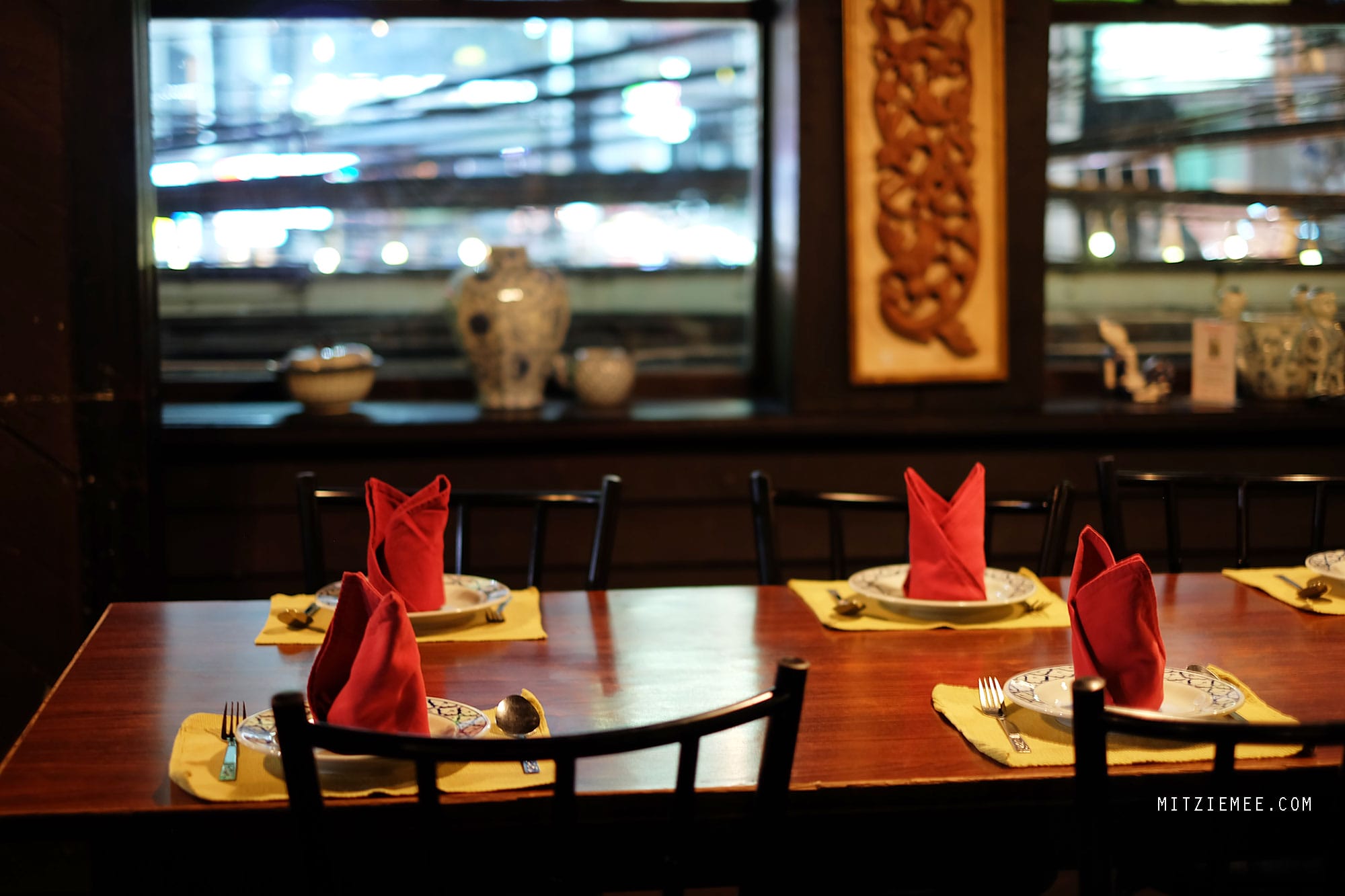 Ban Khun Mae, cozy restaurant on Siam Square, Bangkok