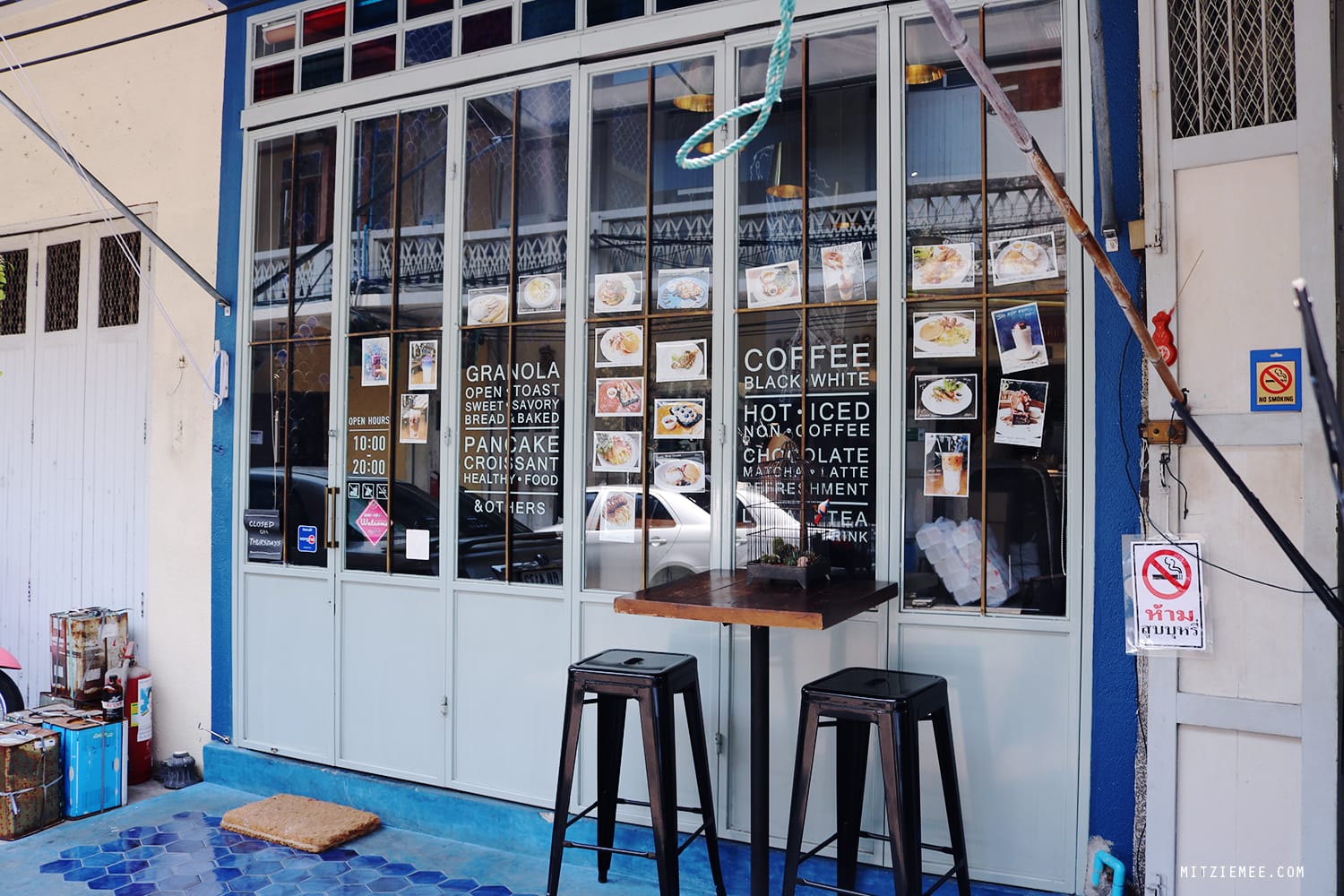 Blue Whale Cafe, Bangkok