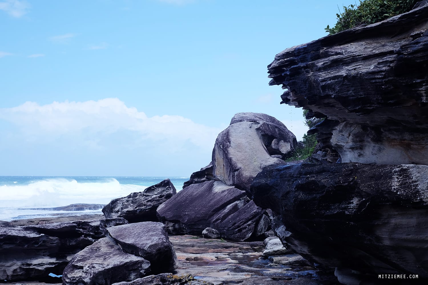 Walk from Bondi Beach to Bronte Beach, Sydney
