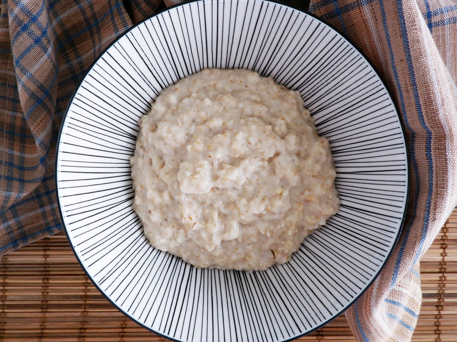 Oatmeal with almond milk, fresh figs and walnuts, Recipe