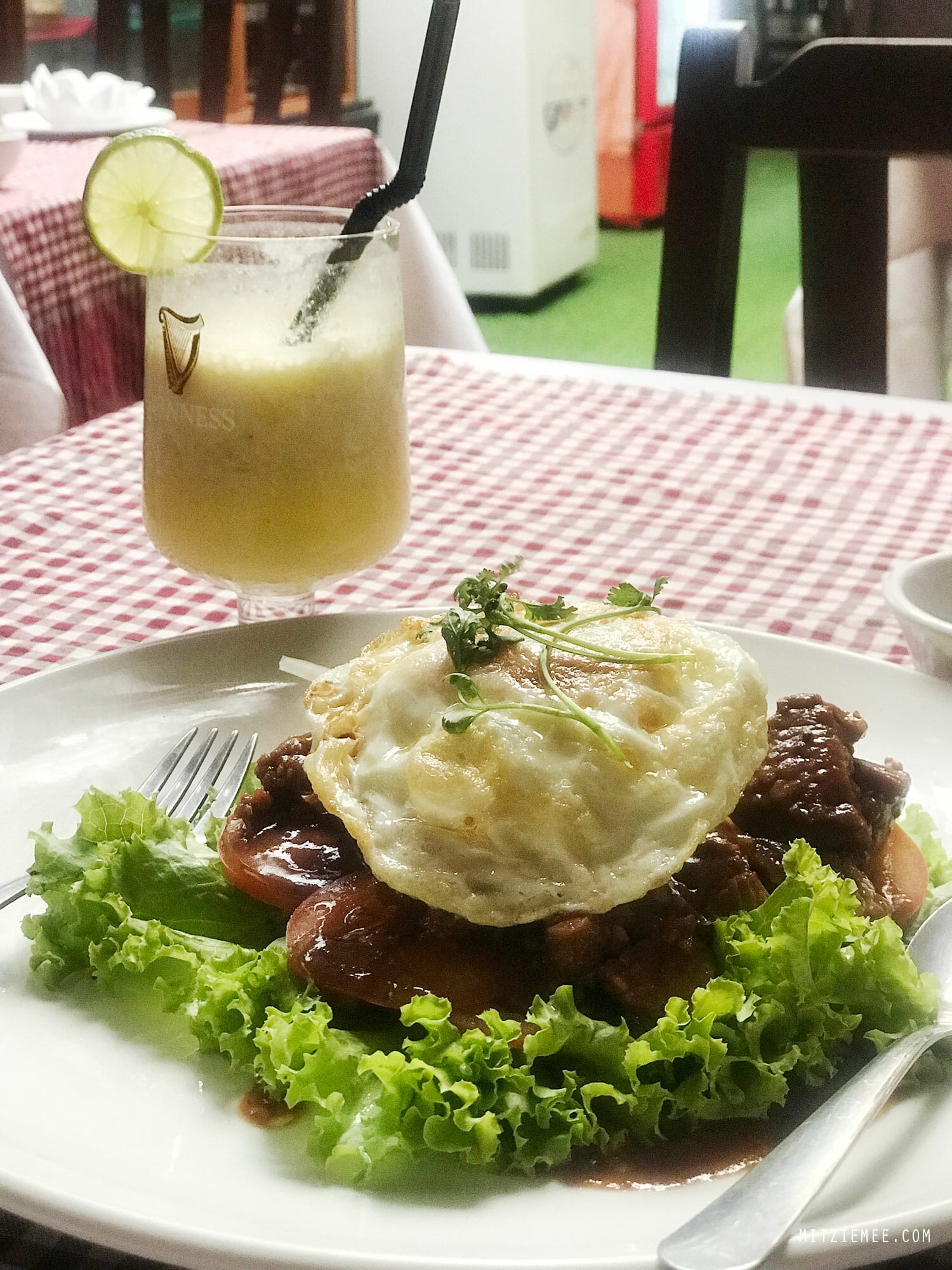 Lok lak, Khmer food in Phnom Penh, FBC Gallery Restaurant