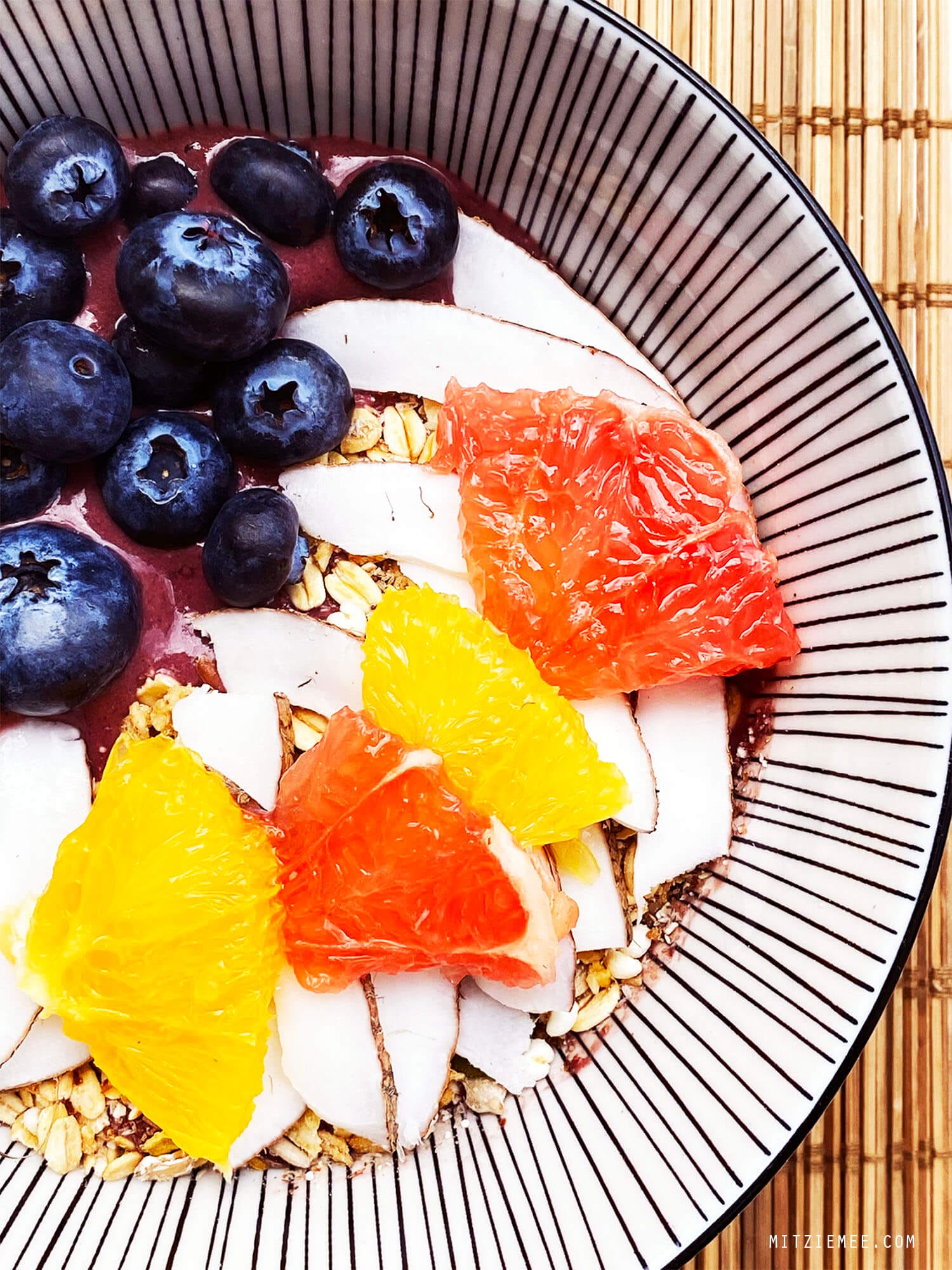 Acai breakfast bowl