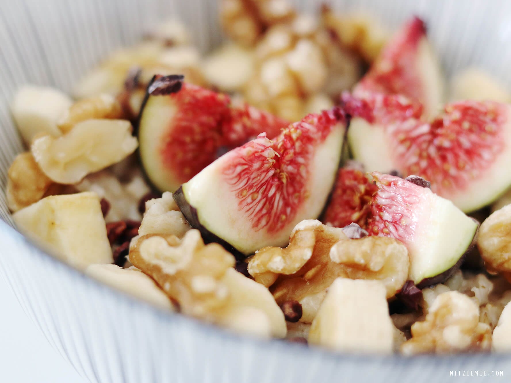 Oatmeal with almond milk