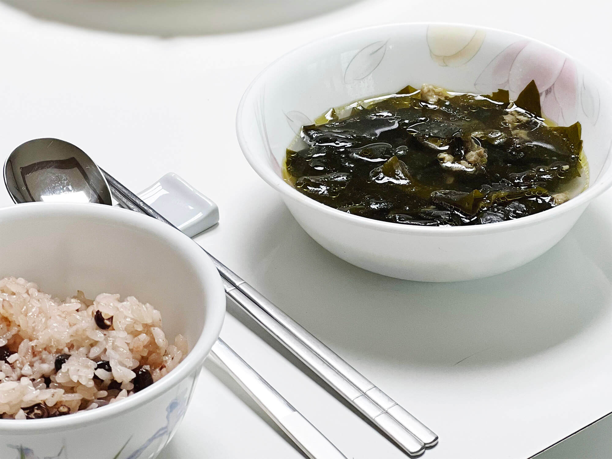 Korean Seaweed Soup (Miyeok-Guk 미역국) - Birthday Soup Recipe