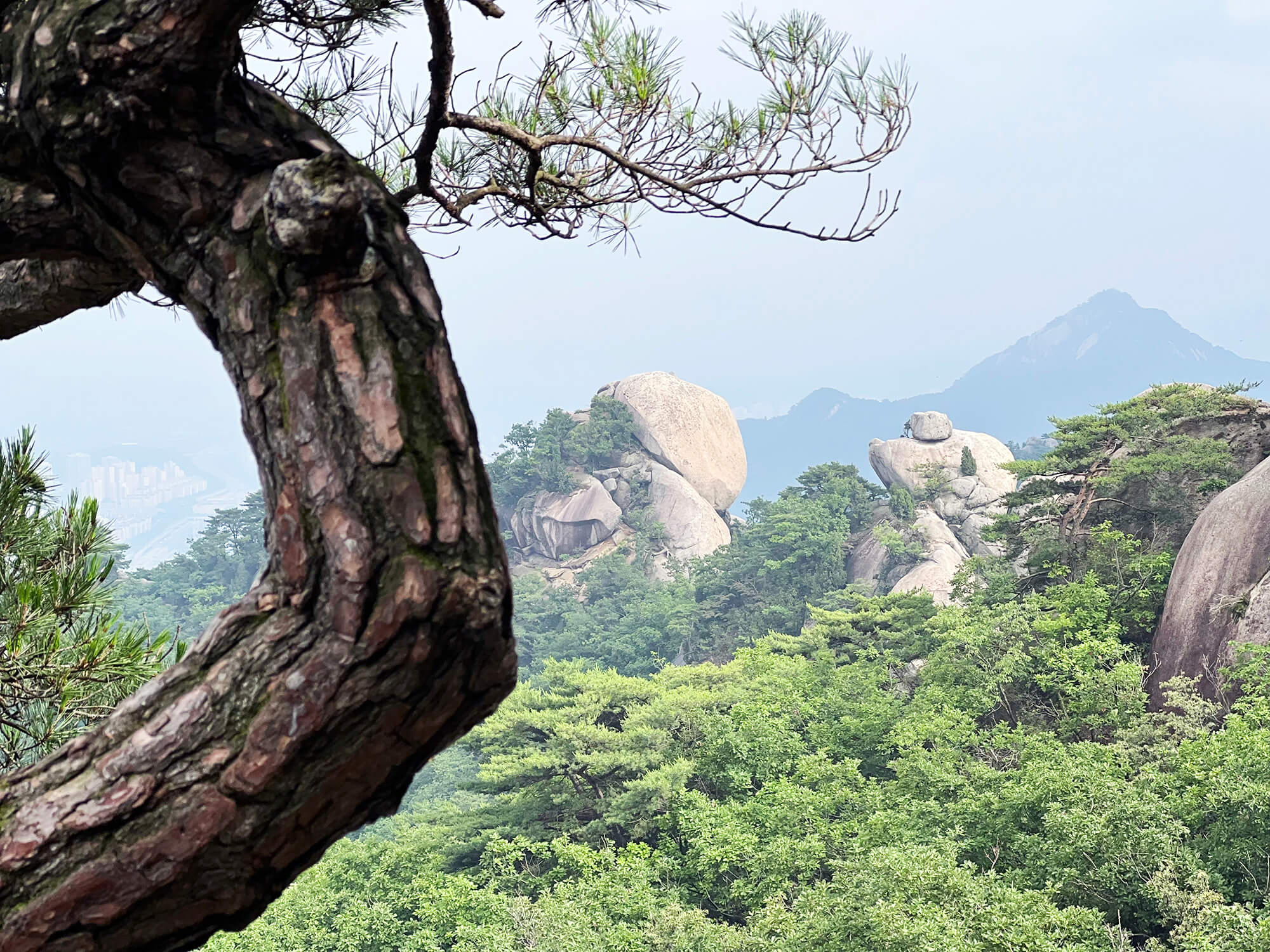 Seoul: Suraksan - A hike to the top