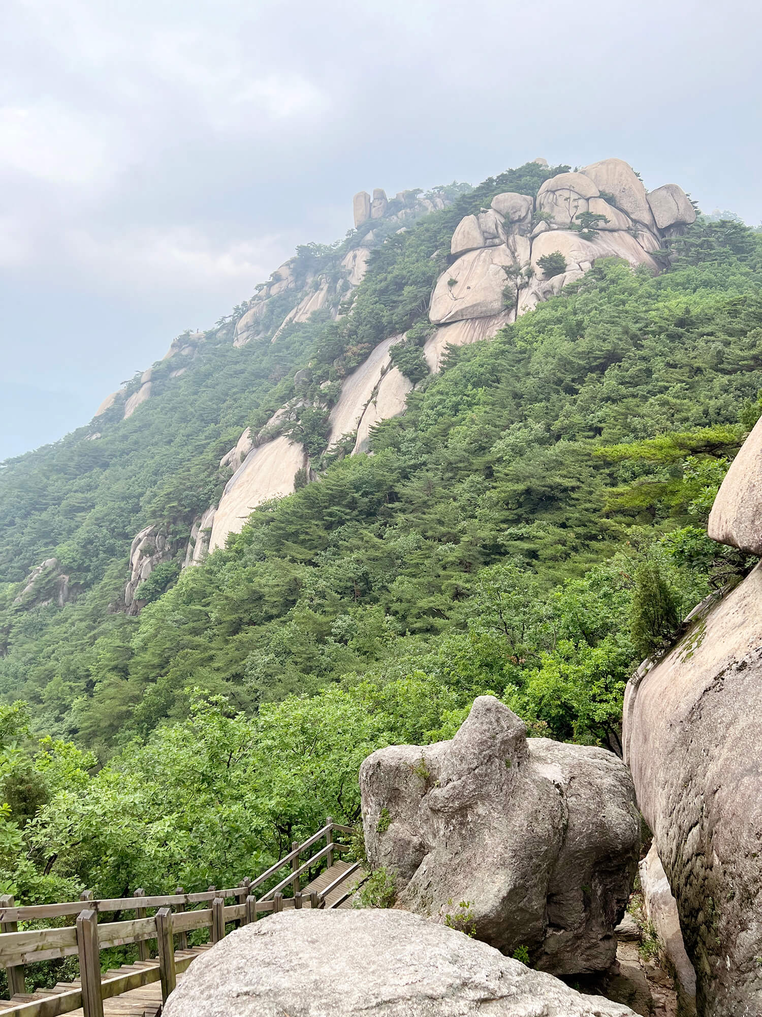 Seoul: Suraksan - A hike to the top