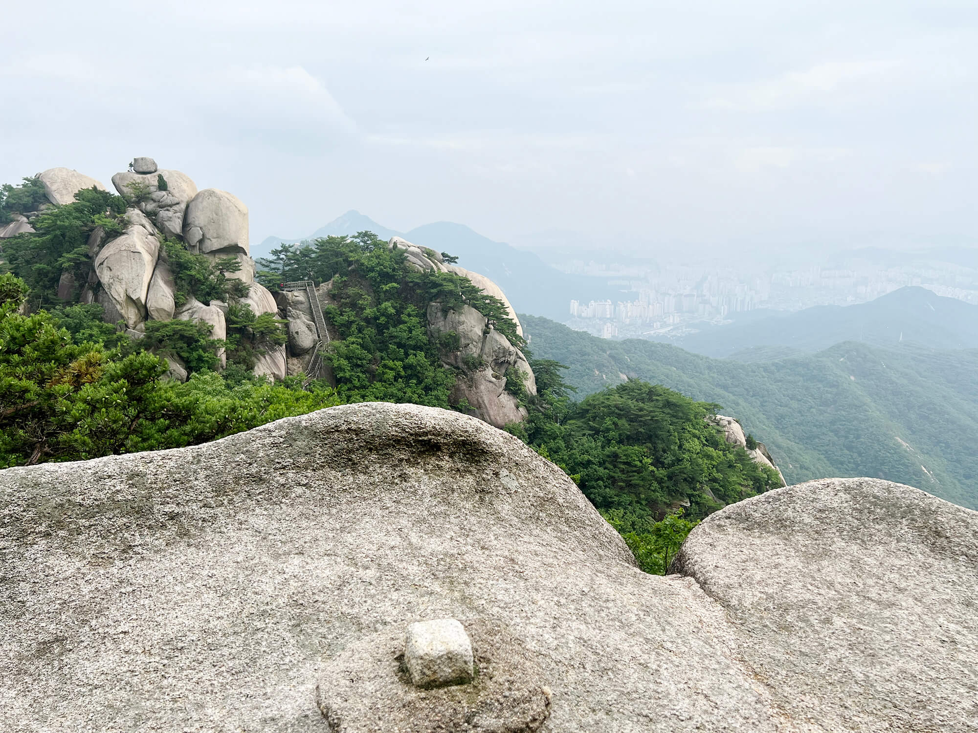 Seoul: Suraksan - A hike to the top
