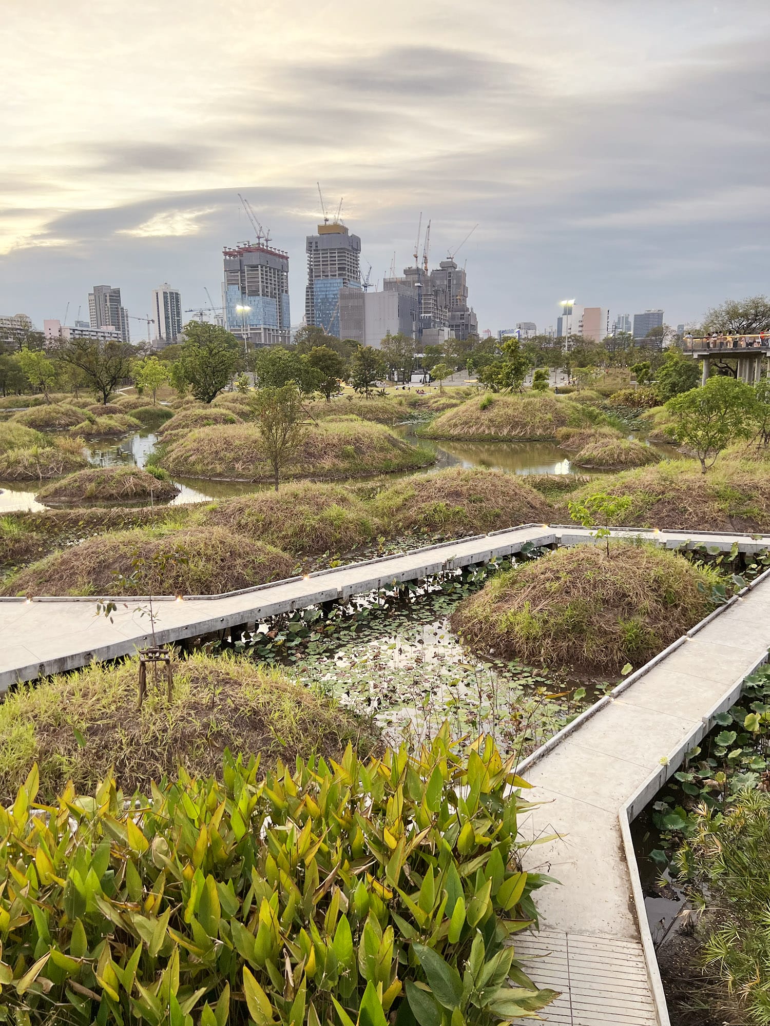Bangkok: Benchakitti Forest Park - A green oasis in the city
