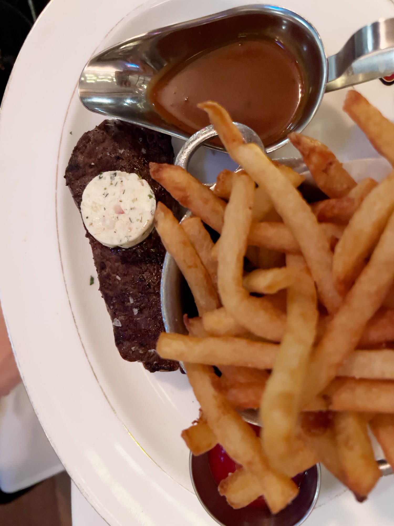 NYC: La Grande Boucherie - Oysters, steak frites and hot tea