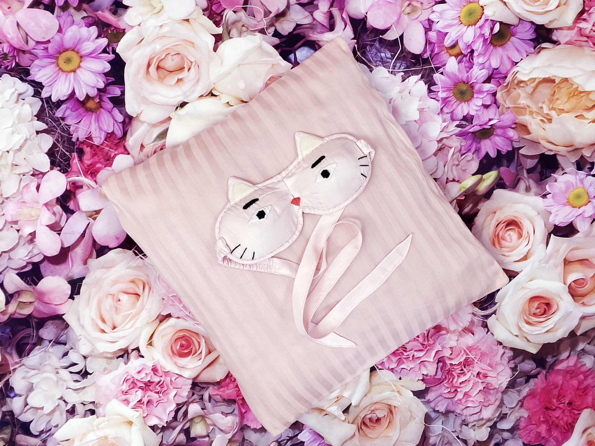 This could be the best sleep mask ever – Silk contoured sleep mask