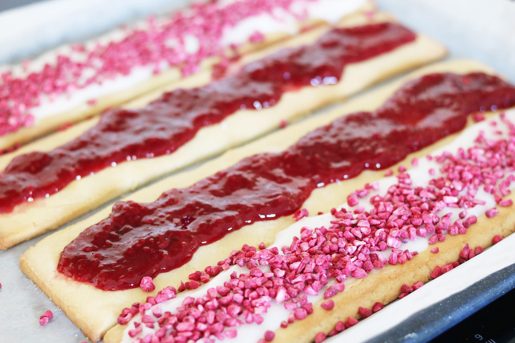 Recipe: Danish Hindbærsnitter
