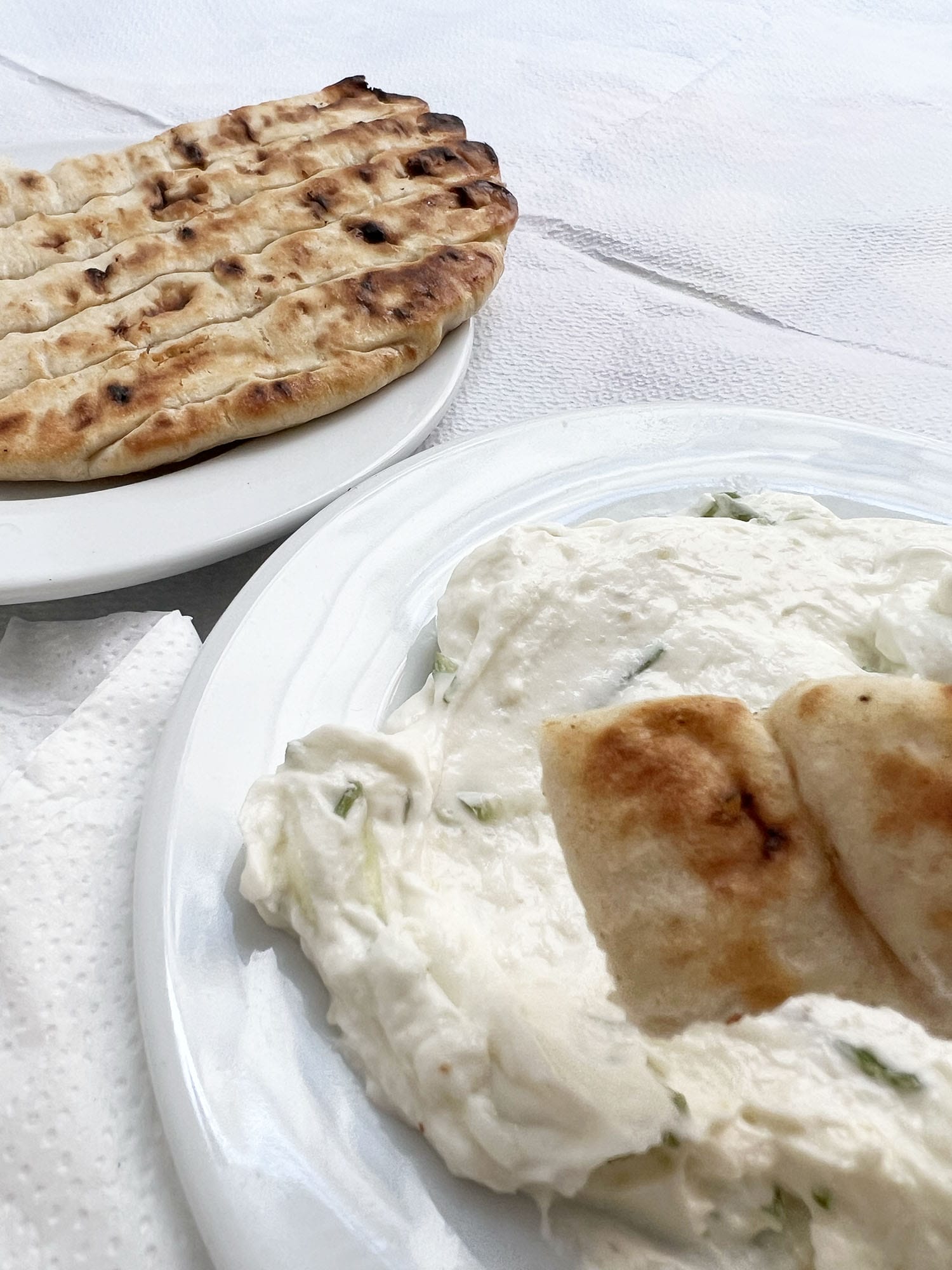 Athens: Aspro Alogo - Amazing pork souvlaki