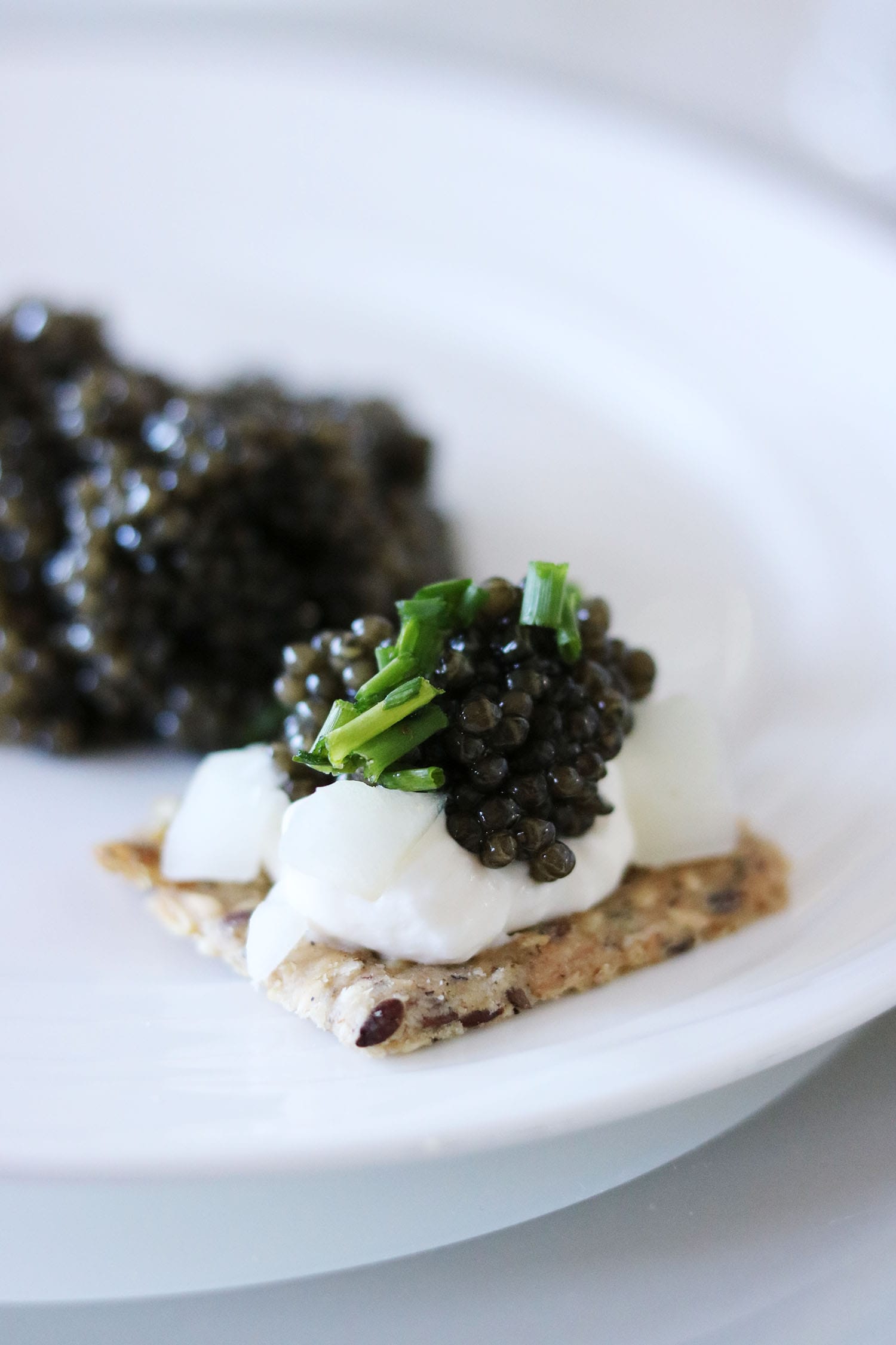 Recipe: Hungry Bird Eats Seed crackers with caviar and sour cream
