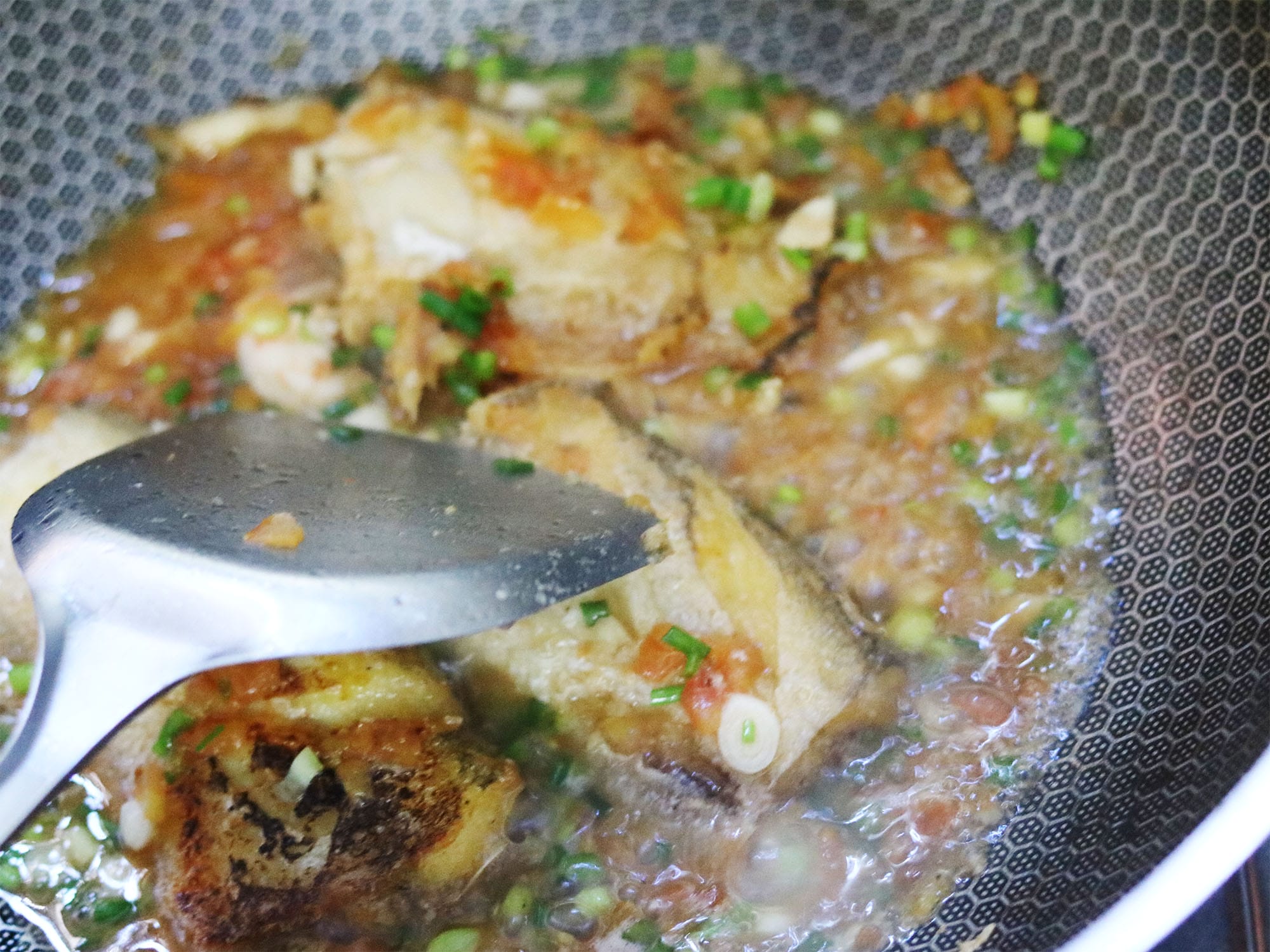 Recipe: The Grandma's Delicious Fried Fish - Cambodia Food