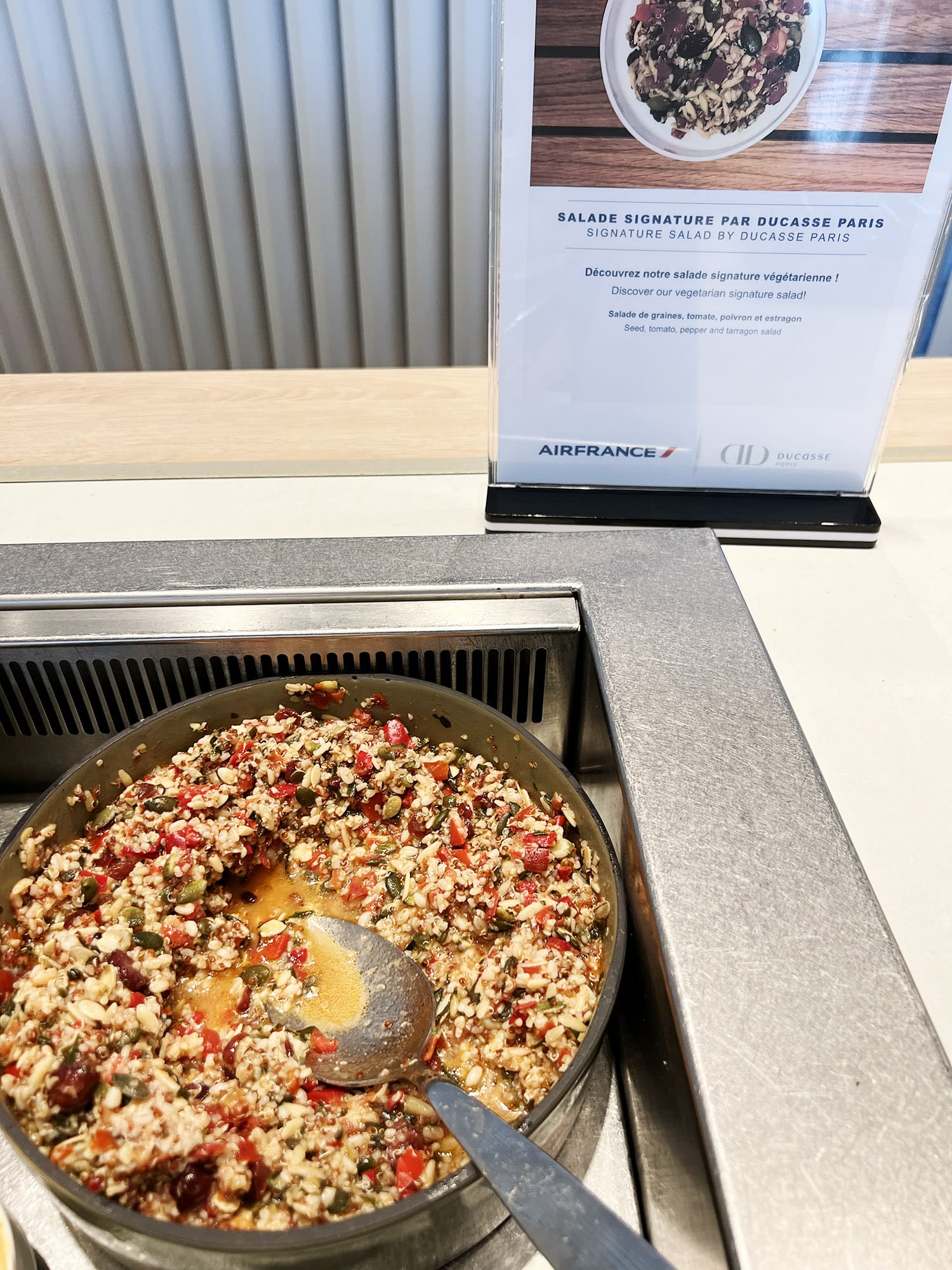 Paris CDG: The Air France Lounge at Terminal 2E, Hall L