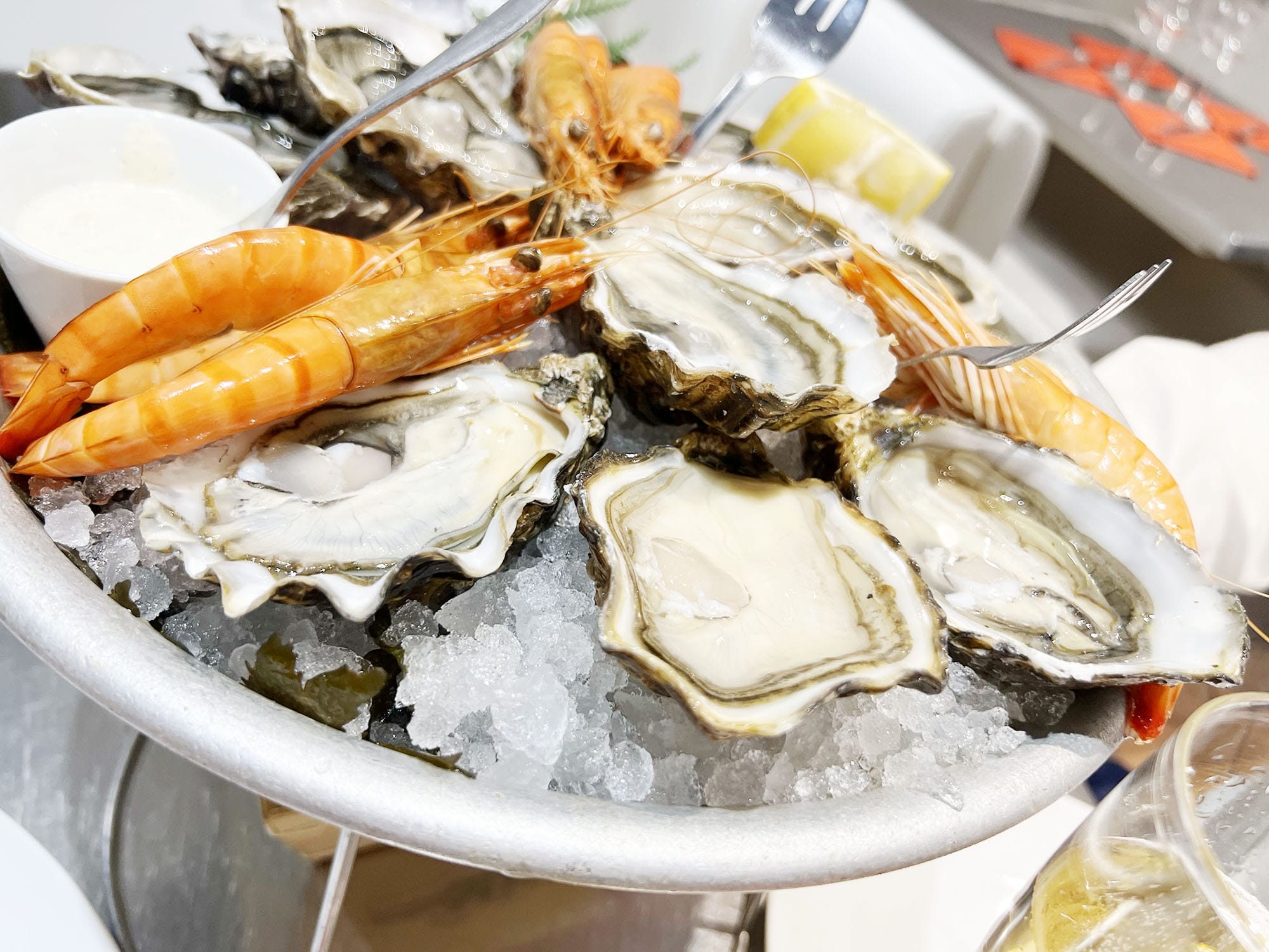 Paris: Opium La Cabane - Oysters and Pink Shrimp