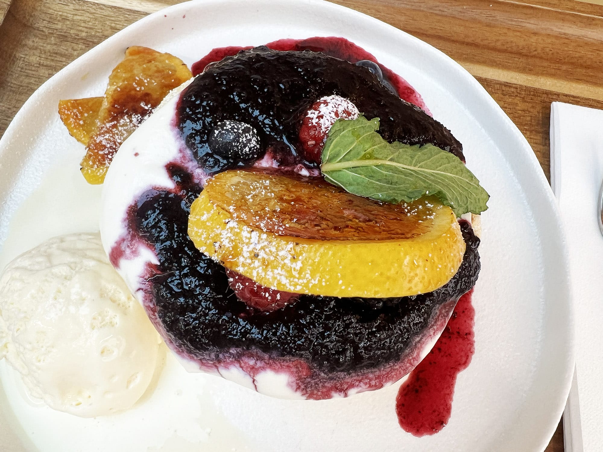 New York City: Soufflé Pancakes at Fluffy Fluffy