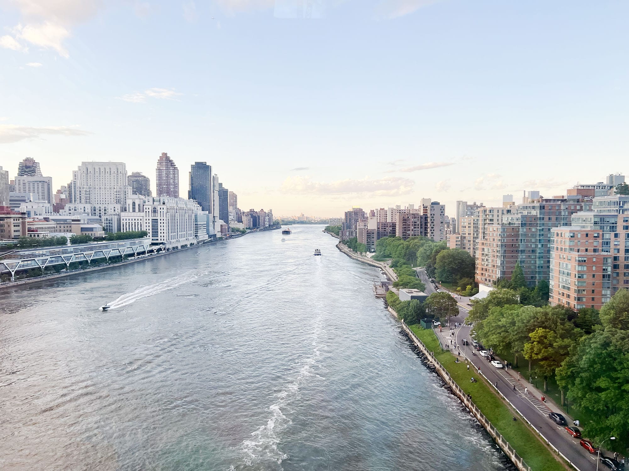 New York City: Roosevelt Island Tram – A Ride with a View