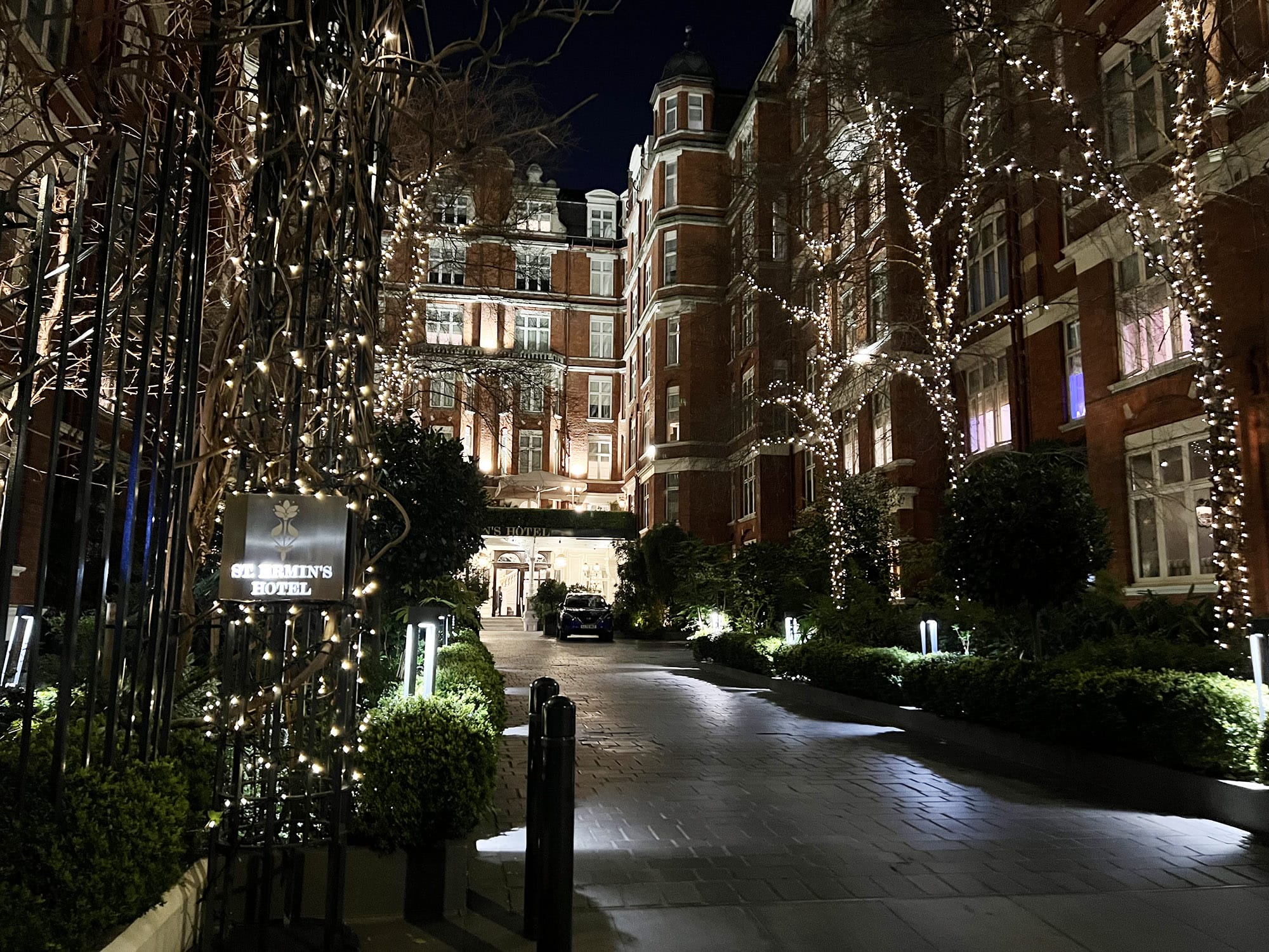 London: A Wonderful Stay at St. Ermin’s Hotel